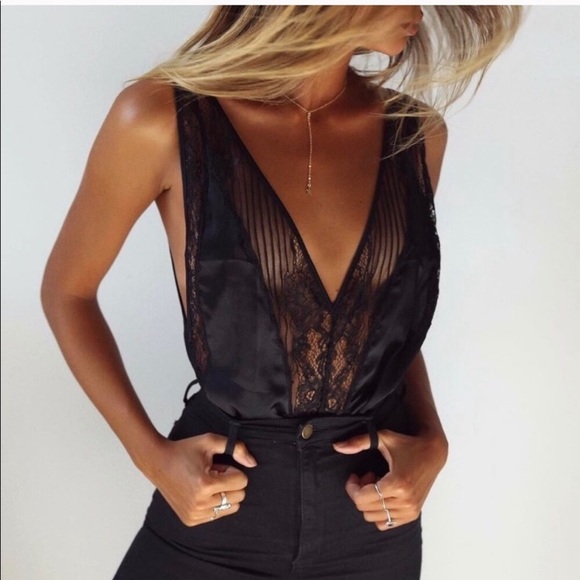 Gooseberry intimates sexy lace lookalike bodysuit - Picture 1 of 6